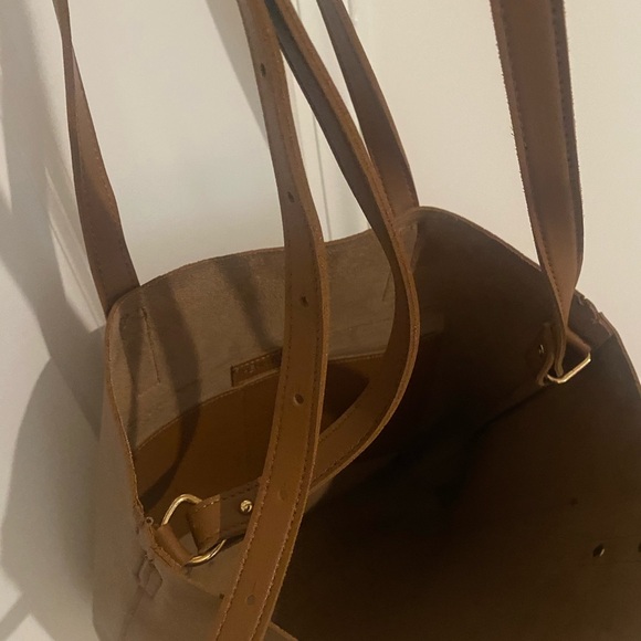 Large Tote 15 x 15” , Excel. Cond. - Picture 4 of 10